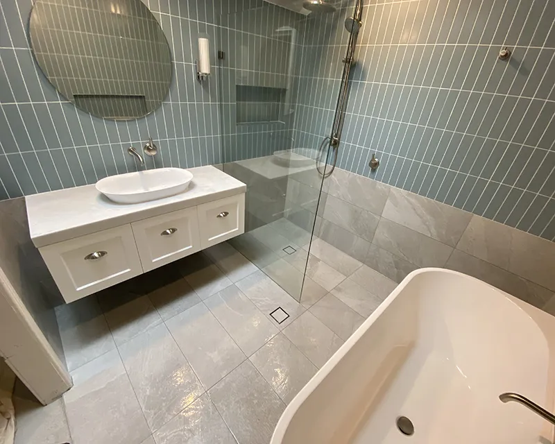 Apartment-bathroom-bella-vista Apartment bathroom Bella Vista